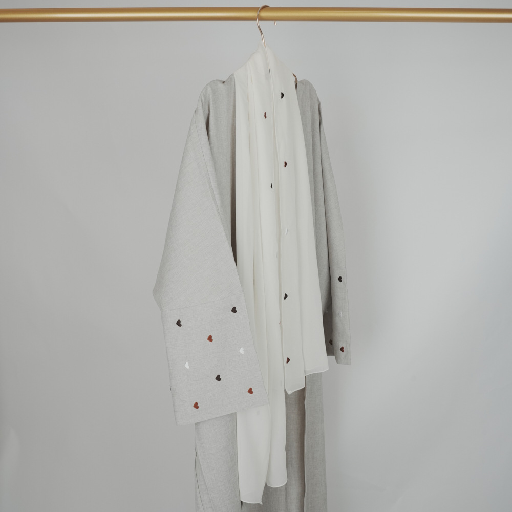 Picture of Cross-border Embroidered Ethnic Cardigan open abaya Middle East Dubai Long Sleeve Love Embroidered Linen Ethnic Costume