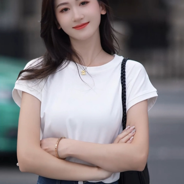 Picture of Feifei Sleeve T-shirt Women's Short Sleeve 2025 New Design Sense Niche Fashionable Slimming European Style Crewneck Top for Women