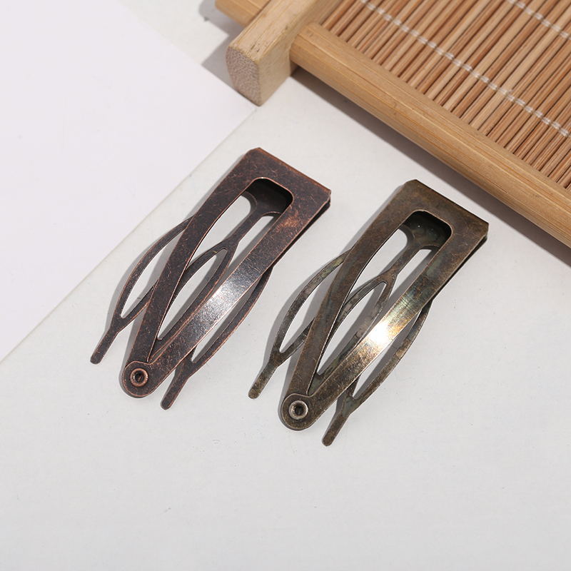 Picture of Star's Same Hairpin Small Clip Internet Celebrity Bb Clip Girl Bangs Comb Cute Hair Comb Metal Snap Hairpin