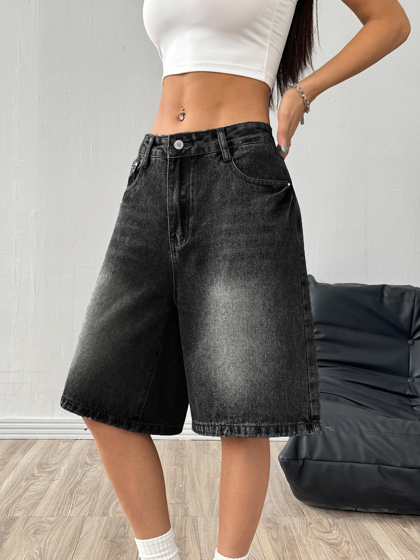 Picture of Cross-Border Foreign Trade Amazon European and American Retro Denim Shorts Women's Loose Casual Wide-Leg Mid-Length Pants Trendy