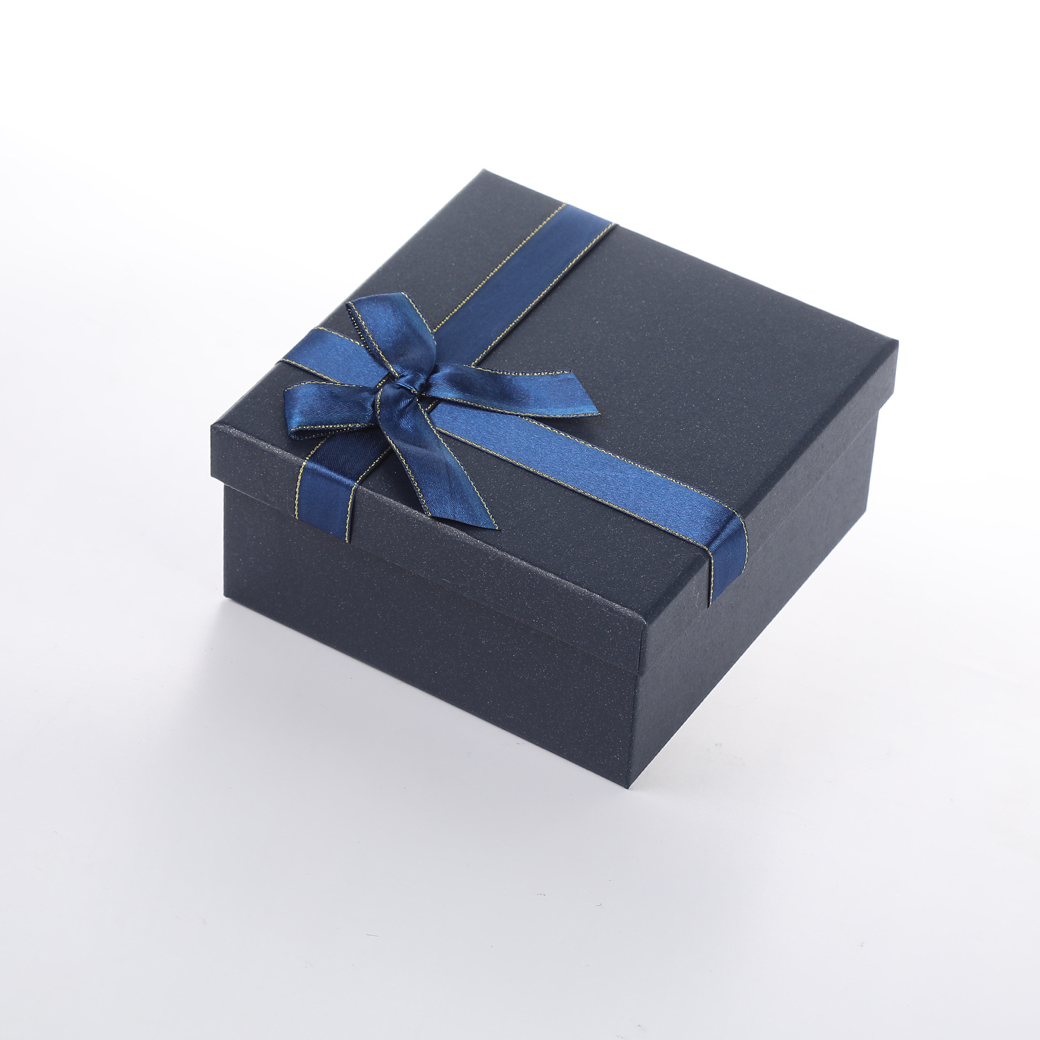 Picture of Hand gift box towel gift box thermos cup gift box heaven and earth cover packaging box wedding companion factory spot wholesale