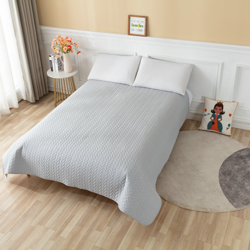 Picture of Factory wholesale household pet mattress waterproof cat and dog dustproof bedspread non-slip urine-proof protective cover sofa urine pad