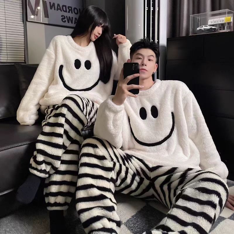 Winter Couple Flannel New Smiley fleece-lined Thickened Pajamas Women's Long-sleeved Home Clothes suit Men's Home Clothes