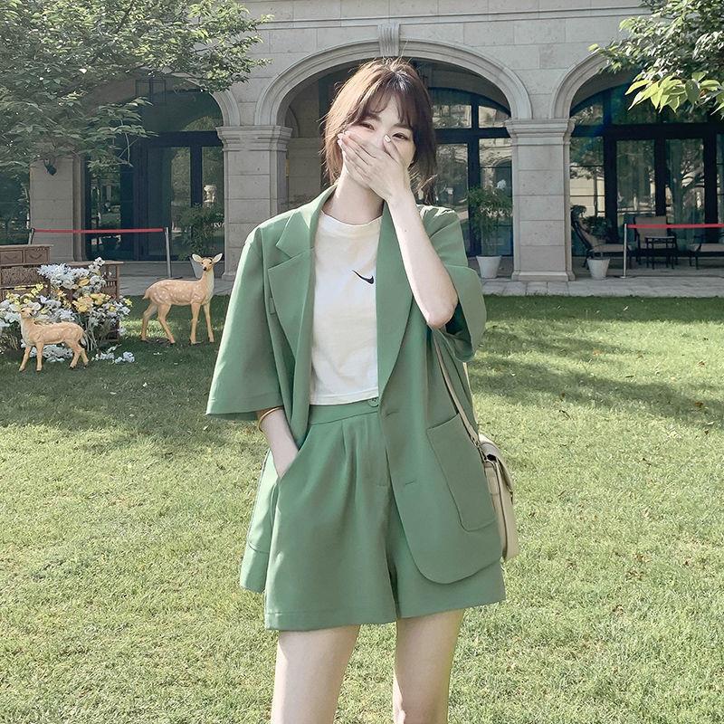 Picture of Fashionable Small Suit Women's Thin 2025 Summer New Korean Style Casual Suit Jacket Shorts Two-Piece Set