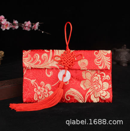 Picture of Creative buckle red envelope fabric brocade printing Li is a wedding change bag Chinese wedding festive supplies wholesale