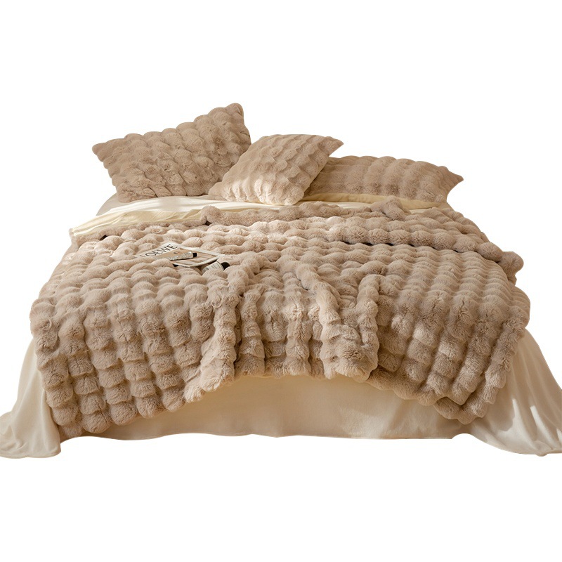 Wholesale Yiwu direct selling explosions sofa blanket foreign trade plush double sofa blanket ins blanket thick warm