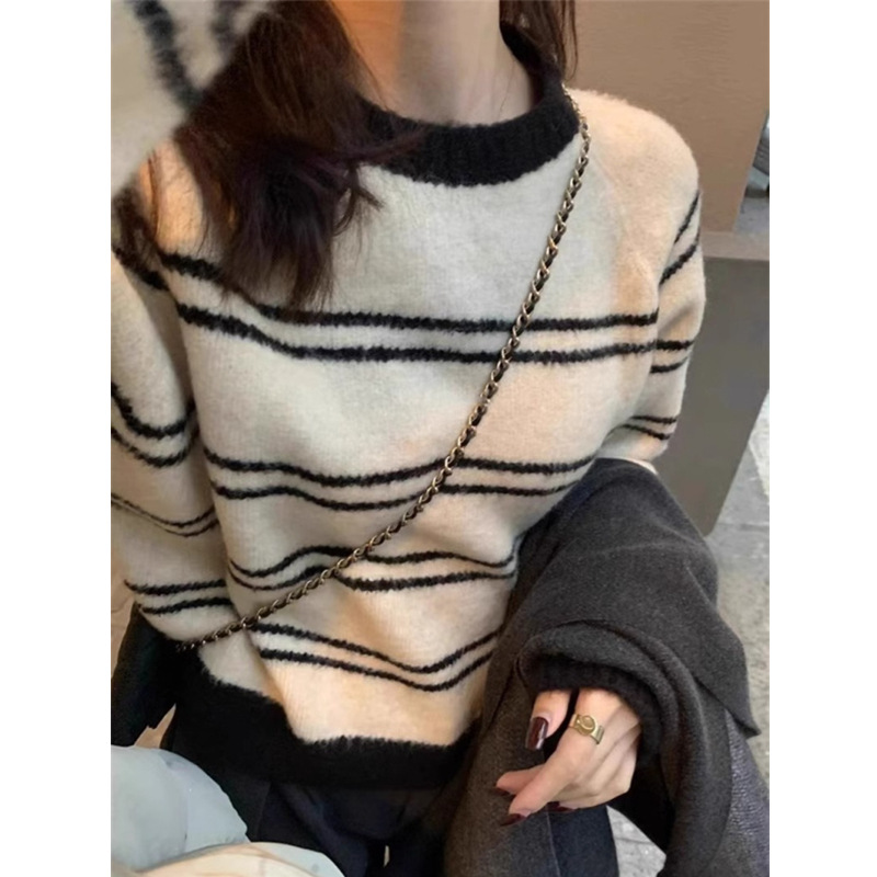 Soft and Waxy Loose Pullover Round Neck Knitwear for Women Autumn and Winter 2025 New Style Inner and Outer Wear Stripesd Contrasting Color Knitwear Top