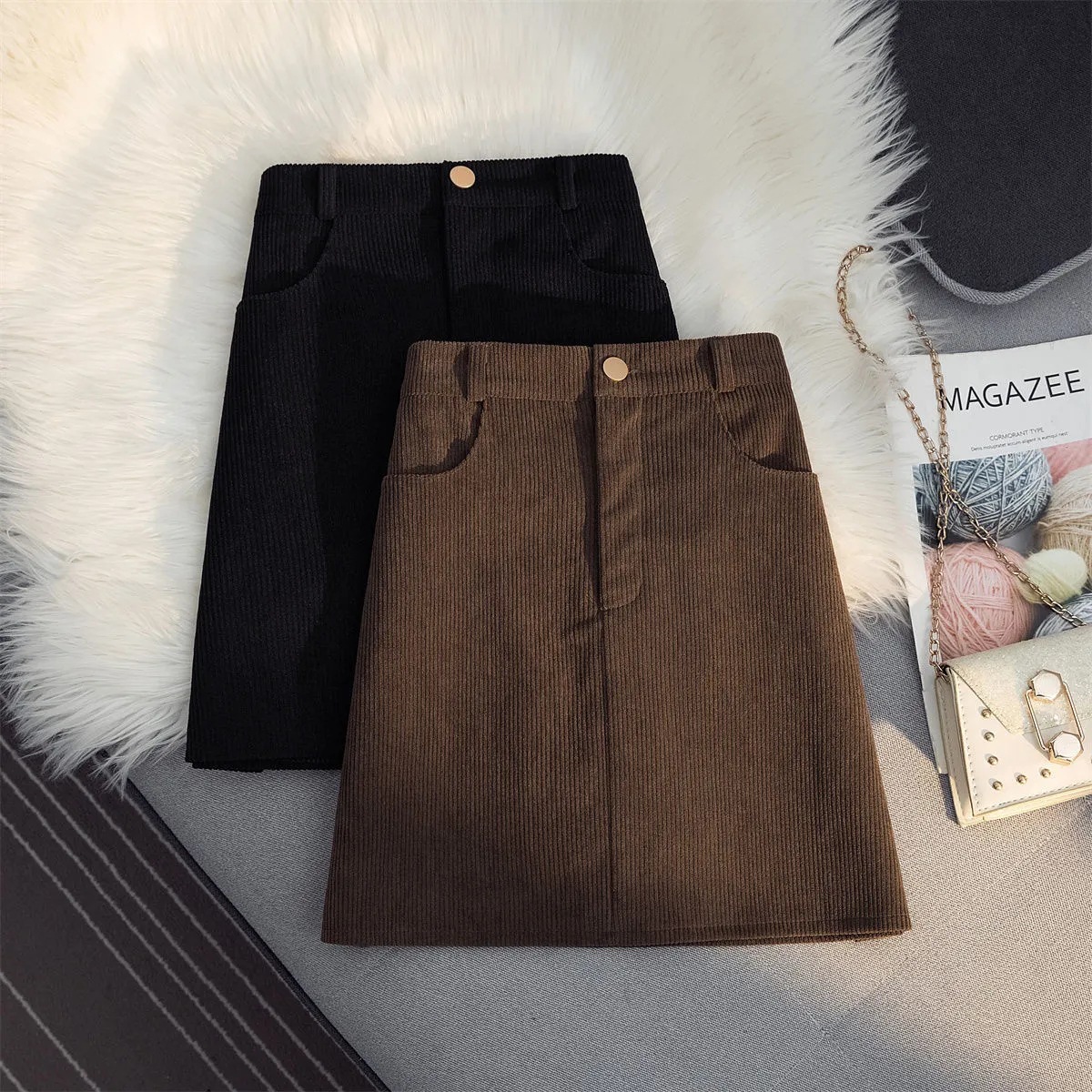 2023 Fall/Winter plus size chubby girl Corduroy Skirt High Waist Slimming Anti-running A Skirt Black Hip Skirt
