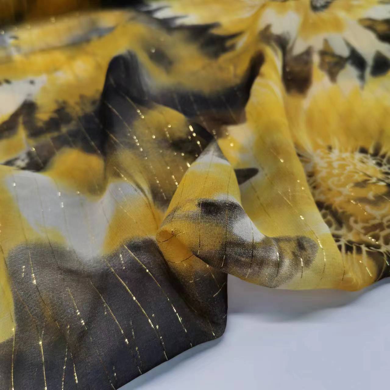 Gold Thread Printed 8mm Mulberry Silk Georgette Fabric Narrow Fashion Skirt Silk Fabric
