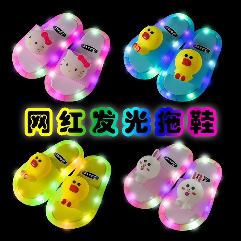 Internet celebrity luminous children's slippers, summer little girls, princess fashion, outer wear, soft-soled girls, non-slip baby sandals