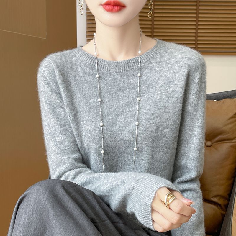 2024 New Autumn and Winter Crewneck Sweater Women's Loose Short Base Shirt Pullover Velvet All-match Sweater Sweater