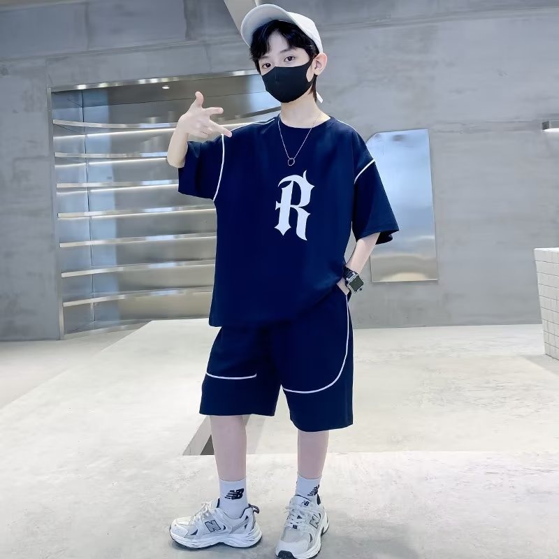 Picture of Boys Summer Suit 2024 New Medium and Large Kidsren's Street Sports Internet Celebrity Short-Sleeved Summer Style Kidsren's Handsome Summer Trend