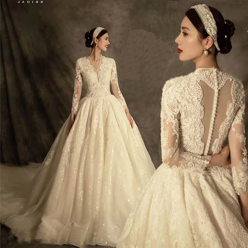 Picture of Freight 21 Wedding Dress European and American Craft Long Sleeve Middle Pearl Button-down Long Trailing Palace Photo Studio Wedding Performance