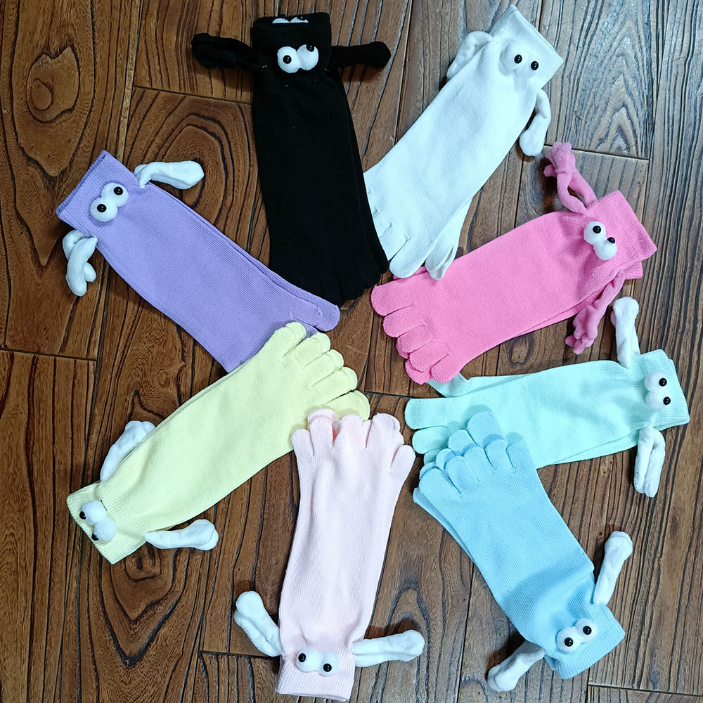 2024 cross-border hot five-finger socks women's mid-calf solid color toe socks toe socks magnet magnet magnet hand socks