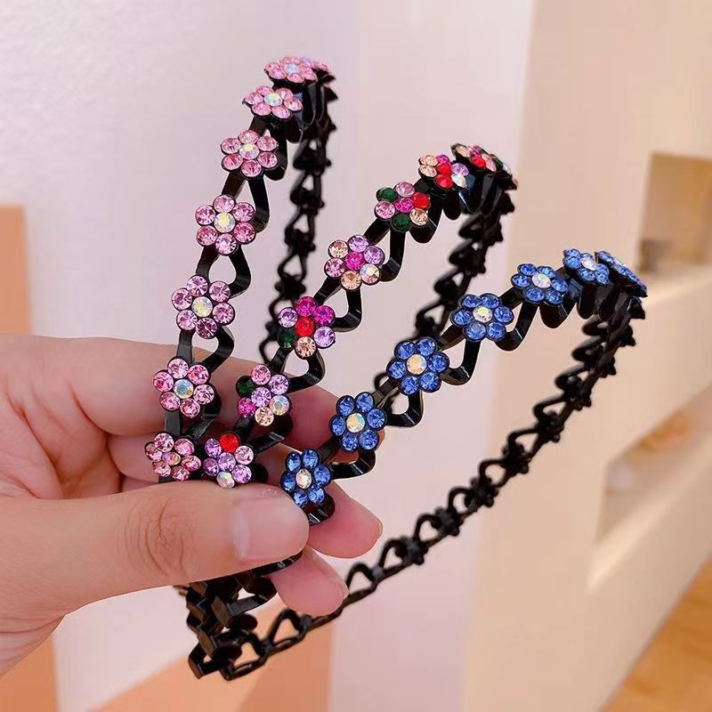Picture of Pearl Rhinestone Headband for Women, Simple Retro Headband, Female Hairpin, Korean Internet Celebrity Elegant, Fairy Forest Style Super Fairy Headwear
