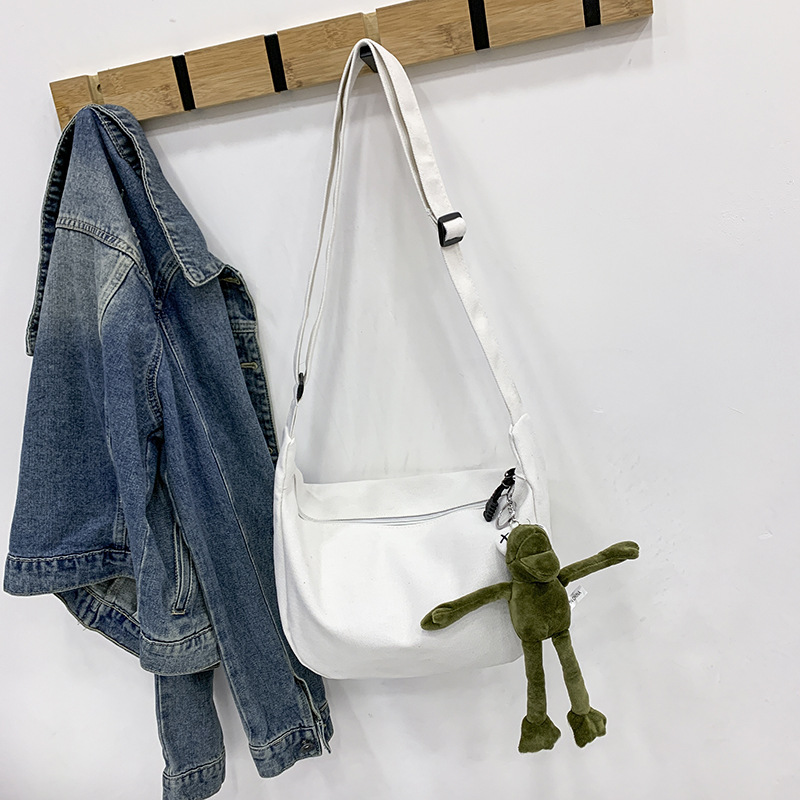 Picture of Dumpling messenger bag 2024 new cross-body all-match shoulder bag ins student Korean Japanese style large capacity canvas bag