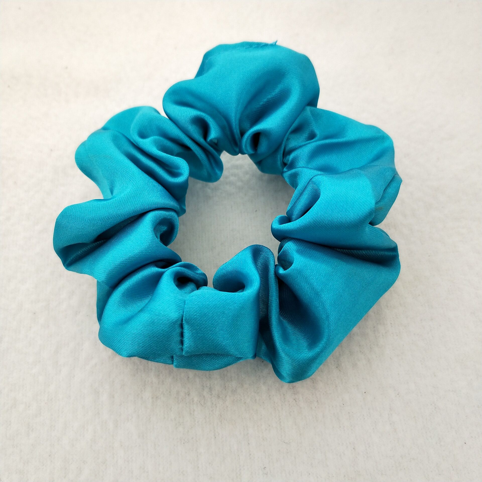 Picture of Cross-Border Amazon Satin Fabric Satin Scrunchie for Women, High-End Bun Hair Tie