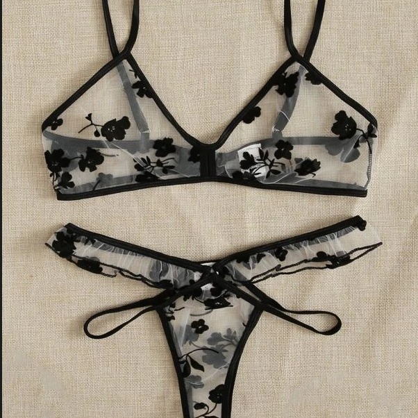 Cross-border Source of sexy underwear European and American foreign trade sexy women's mesh embroidery perspective three-point underwear set