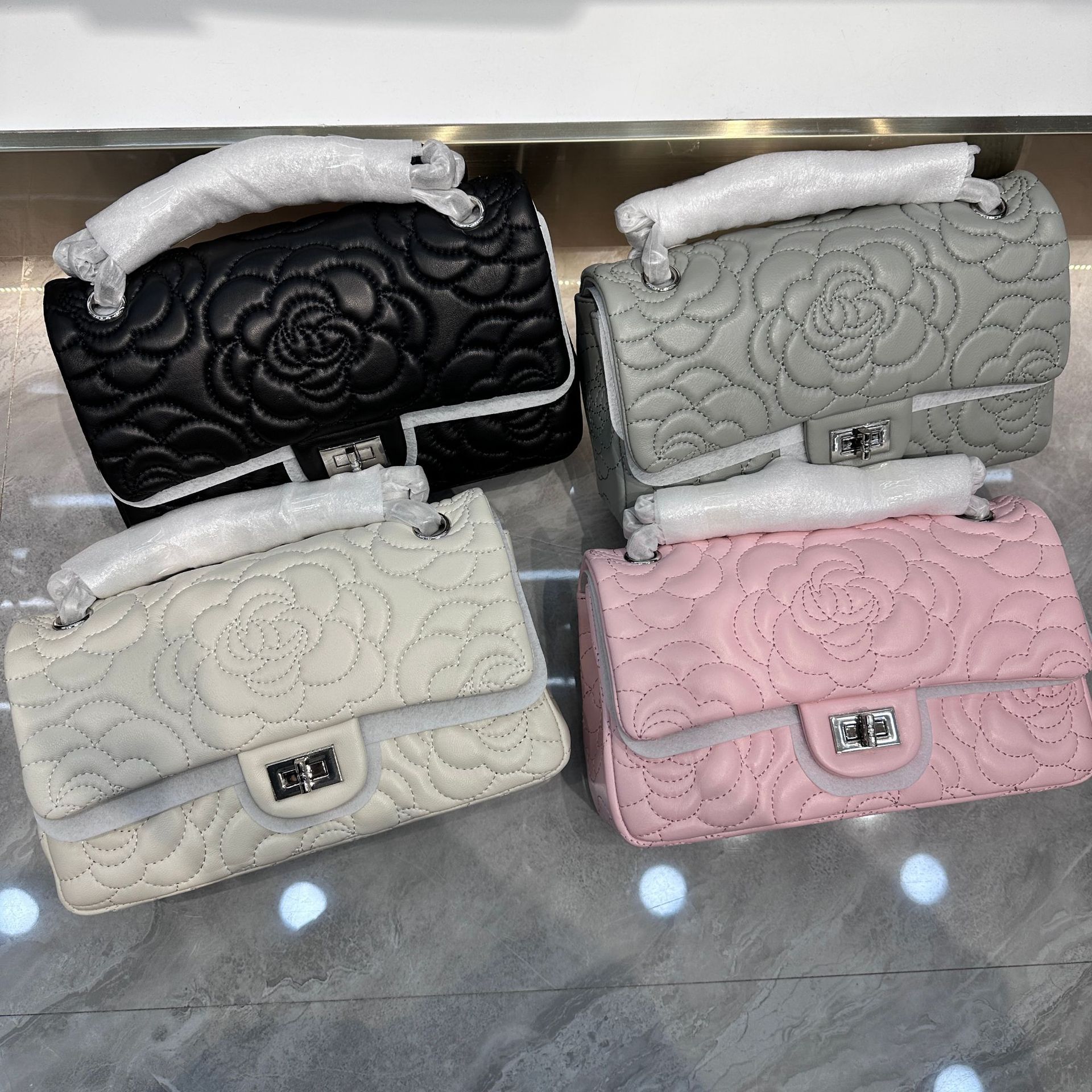2024 New Camellia Genuine Leather Chain Bag Small Fragrance Style Single Shoulder Crossbody Bag Women's Lambskin Small Square Bag
