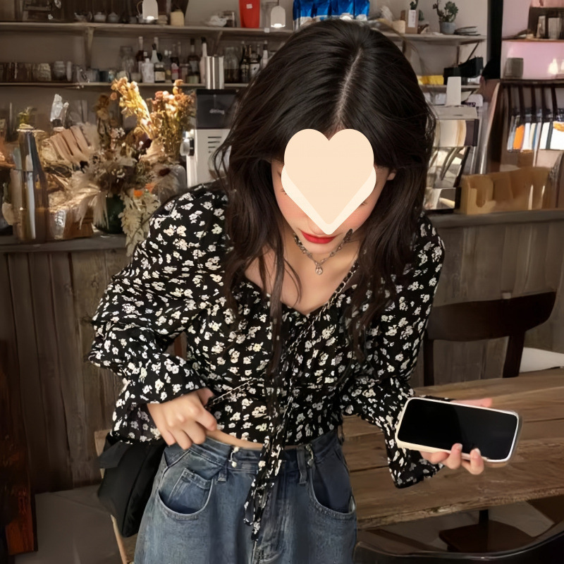 Picture of European and American Bubble Short French European and American Style Design Long-Sleeved Floral Autumn and Winter Square Collar Sexy Sexy New Thin Style in