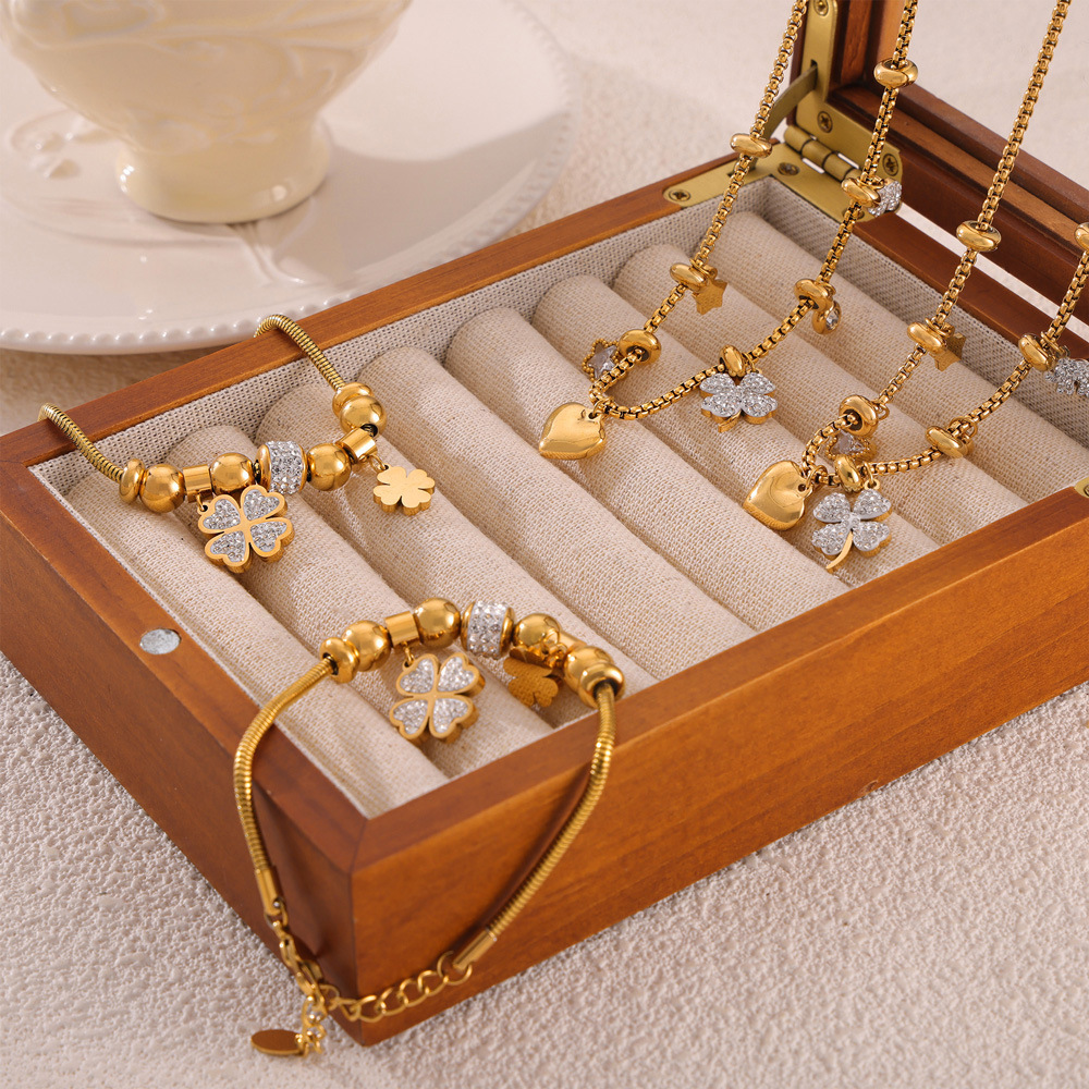 Picture of Korean Style Ins Style Fashion Transfer Beads Bracelet Necklace Internet Celebrity Design Simple Four-leaf Flower Diamond suit Niche Female
