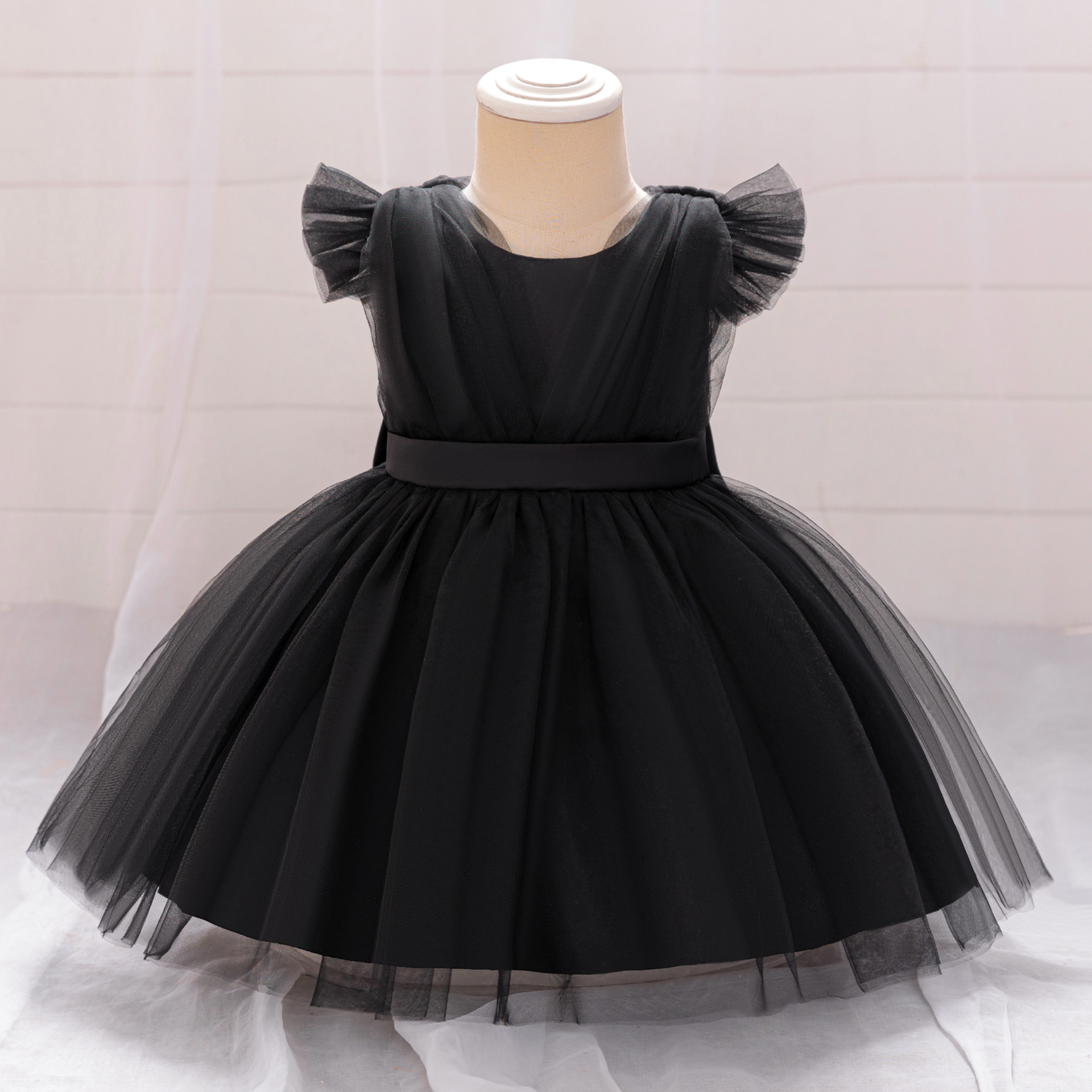 Picture of Cross-border Children's Princess Dress Small Flying Sleeves Flower Children's Puffy Mesh Girls' Dress Baby's One-year-old Wash Party Dress