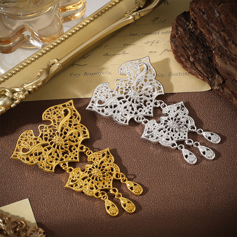 Picture of New Southeast Asian Cross-border Tassel Brooch Pin One Wear Dual-purpose Hollow-out Retro High-grade Chest Jewelry Wholesale