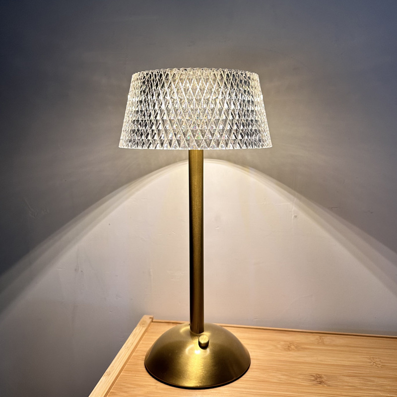 A Spot Cross-Border Scandinavian Led Metal Table Lamp Retro Decorative Atmosphere Lamp Bar European Style Bedroom Accessible Luxury Night Light