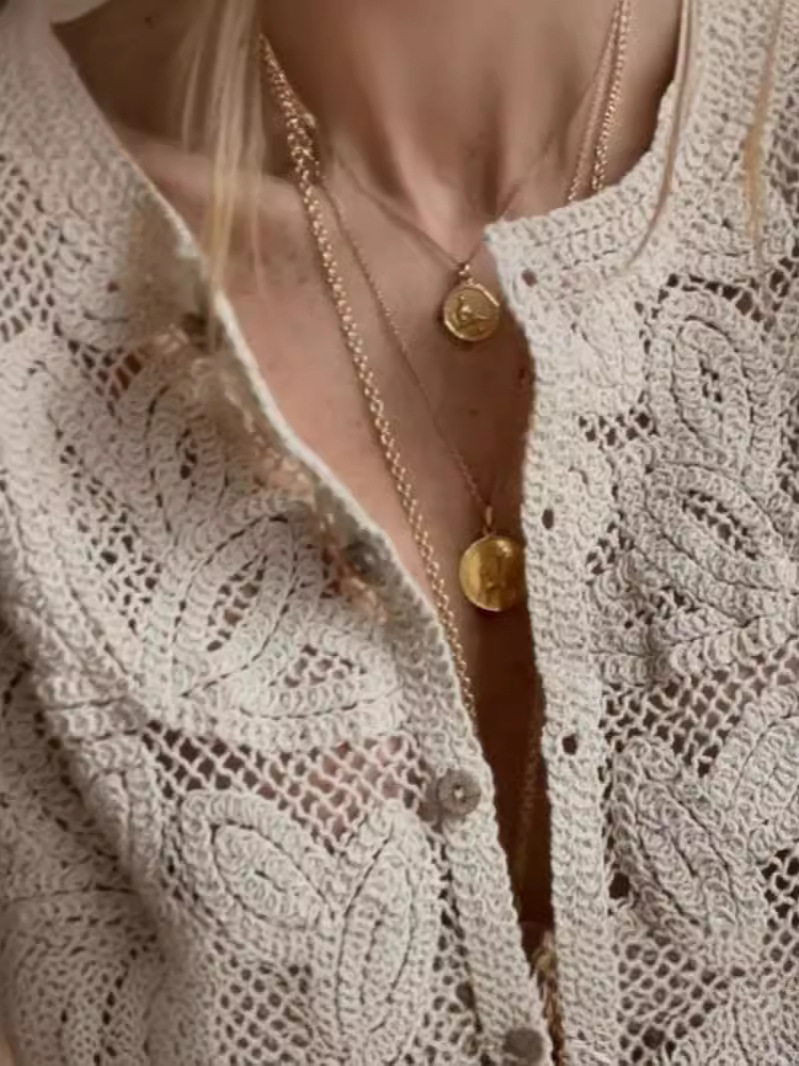 European and American Cross-border AliExpress Amazon 2024 Spring Fashion Elegant White Round Neck Hollow Embroidered Top for Women