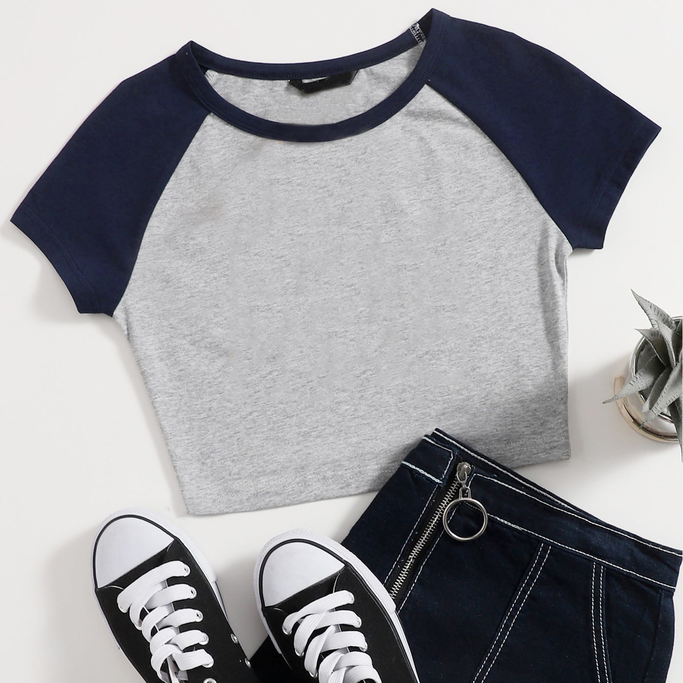 Solid Color Exposed Navel ShorT-sleeved ConTrasTing Color Raglan Sleeves CuTTing T-shirT Women's T-shirT Summer