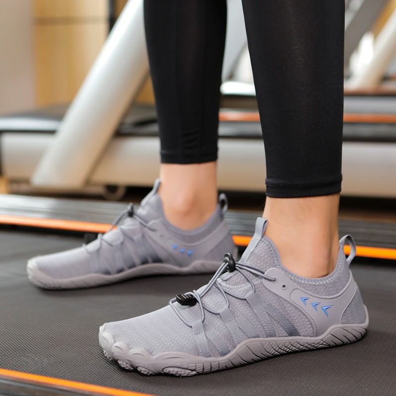 Picture of Indoor Fitness Shoes Men and Women's Shock Absorbing Running Shoes Quiet Rope Skipping Shoes Sports Yoga Shoes Women's Comprehensive Training Shoes