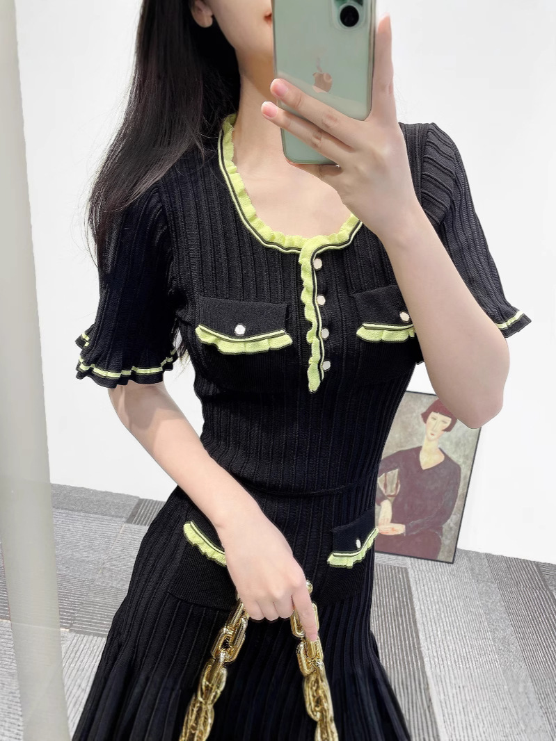 2025 Spring/Summer New Round Neck Short Sleeve Slim Fit Slimming Knitted Dress Little Black Dress Slim Fit Mermaid Dress