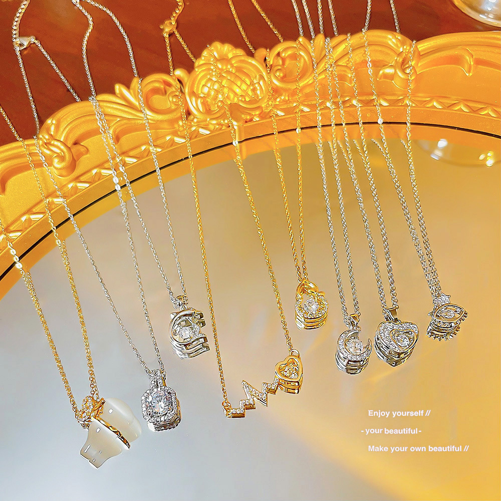 Korean and Japanese Style Light Luxury Titanium Steel Necklace for Women with Letter and Heart Pendant, Trendy and Simple Clavicle Chain with Starry Design
