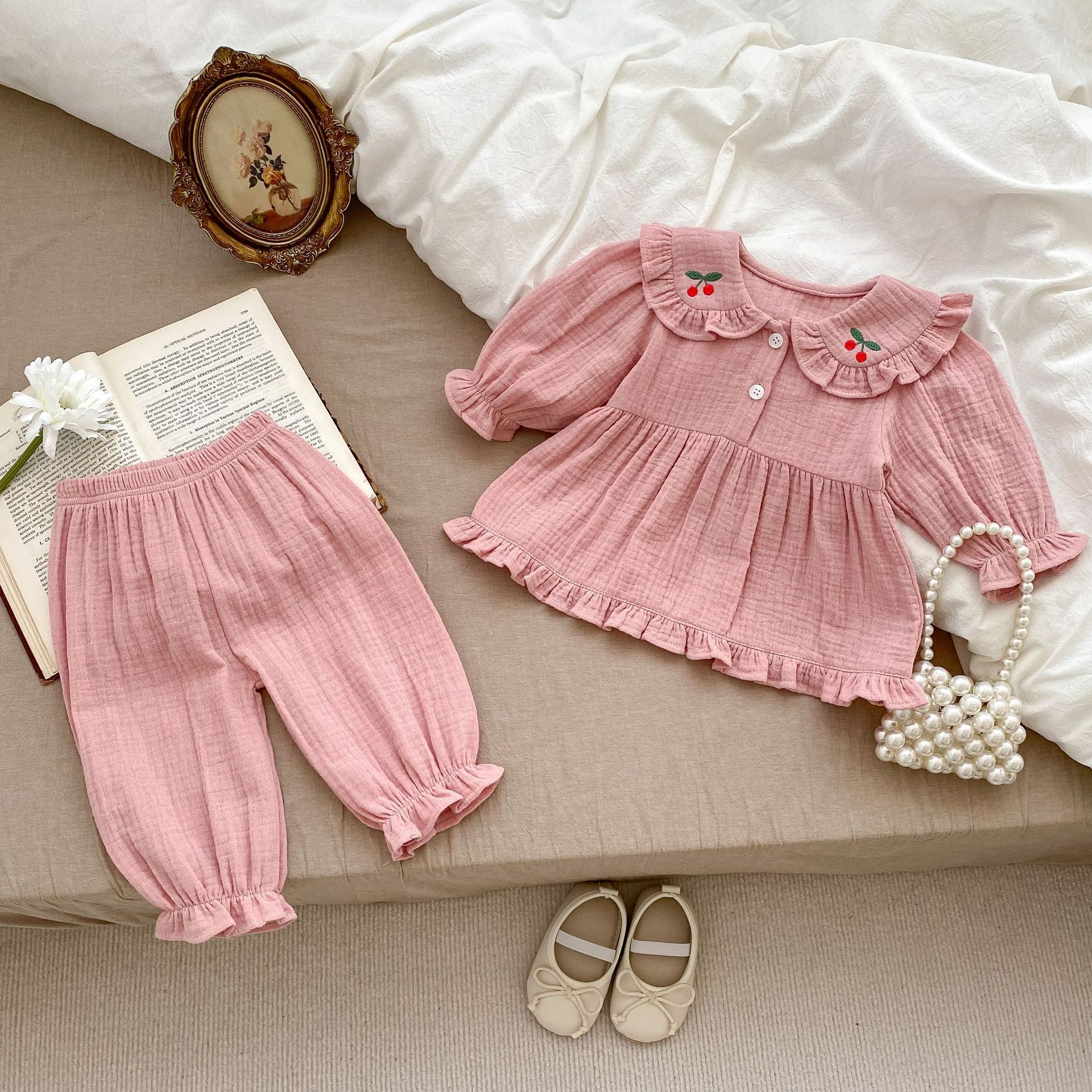 Picture of 2025 Spring and Autumn New Infant Home Clothing Set for Baby Girls, Simple Cherry Long-Sleeve Top and Pants Two-Piece Set