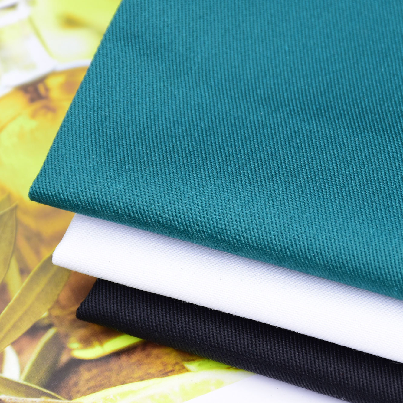 Spot supply work clothes uniform polyester cotton twill garment fabric 220GSM