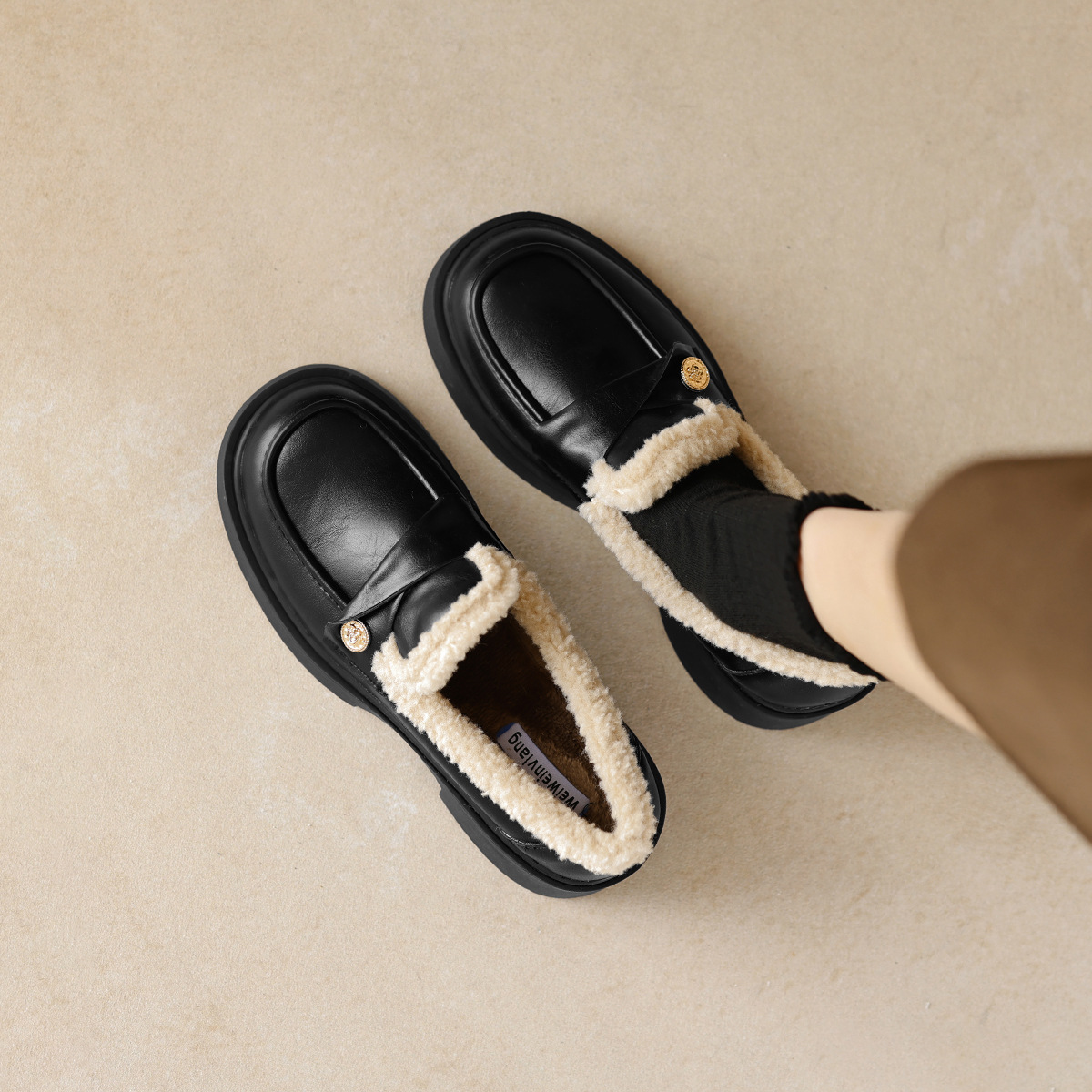 Weiwei Girl 75-93 Thick Bottom Loafers Women's fleece-lined Pedal Black Small Leather Shoes British Style Single Shoes Women's Autumn