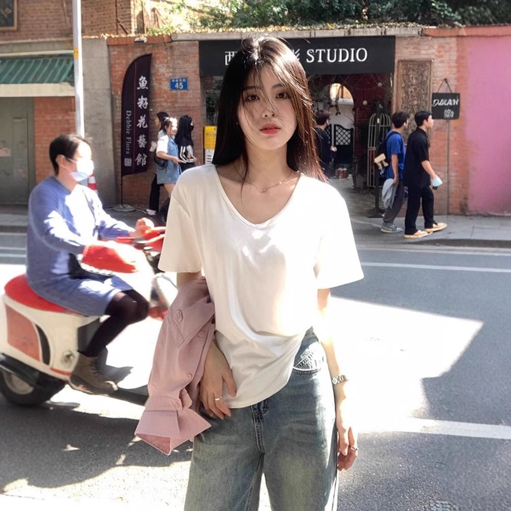 Picture of White V-neck Short-sleeved T-shirt Women's Summer 2025 New Loose Solid Color Base Shirt with Spice Girl Student's Top Trendy