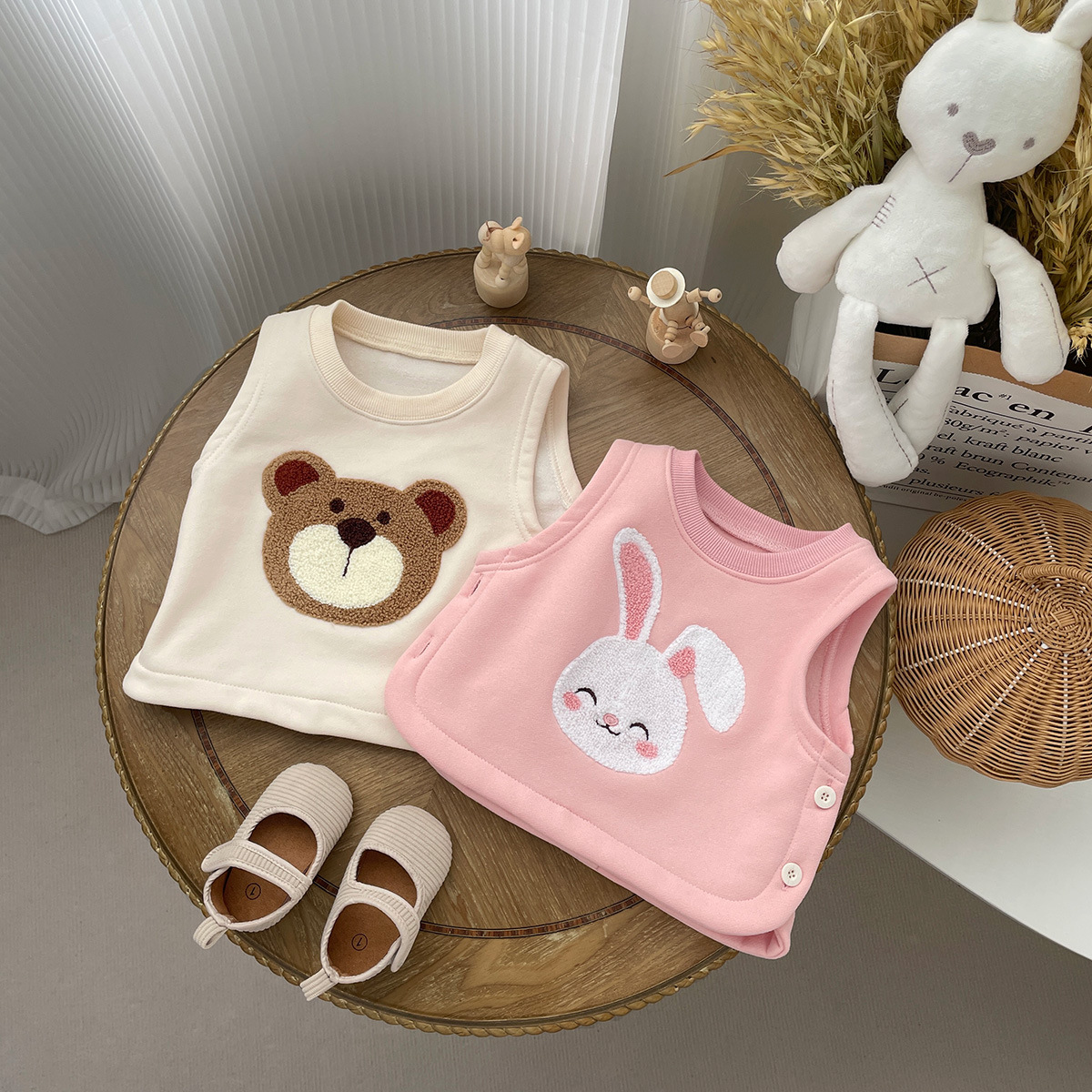 Picture of 2025 Baby Winter Clothing K-Style Kidsren's Cute Cartoon Velvet Vest Male and Female Baby Winter Warm Versatile Vest