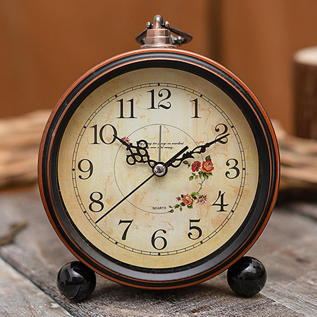 Alarm Clock Retro Clock Metal 5-inch Desktop Mute Bedside Fashion Clock Living Room Bedroom European-style Simple Desk Clock