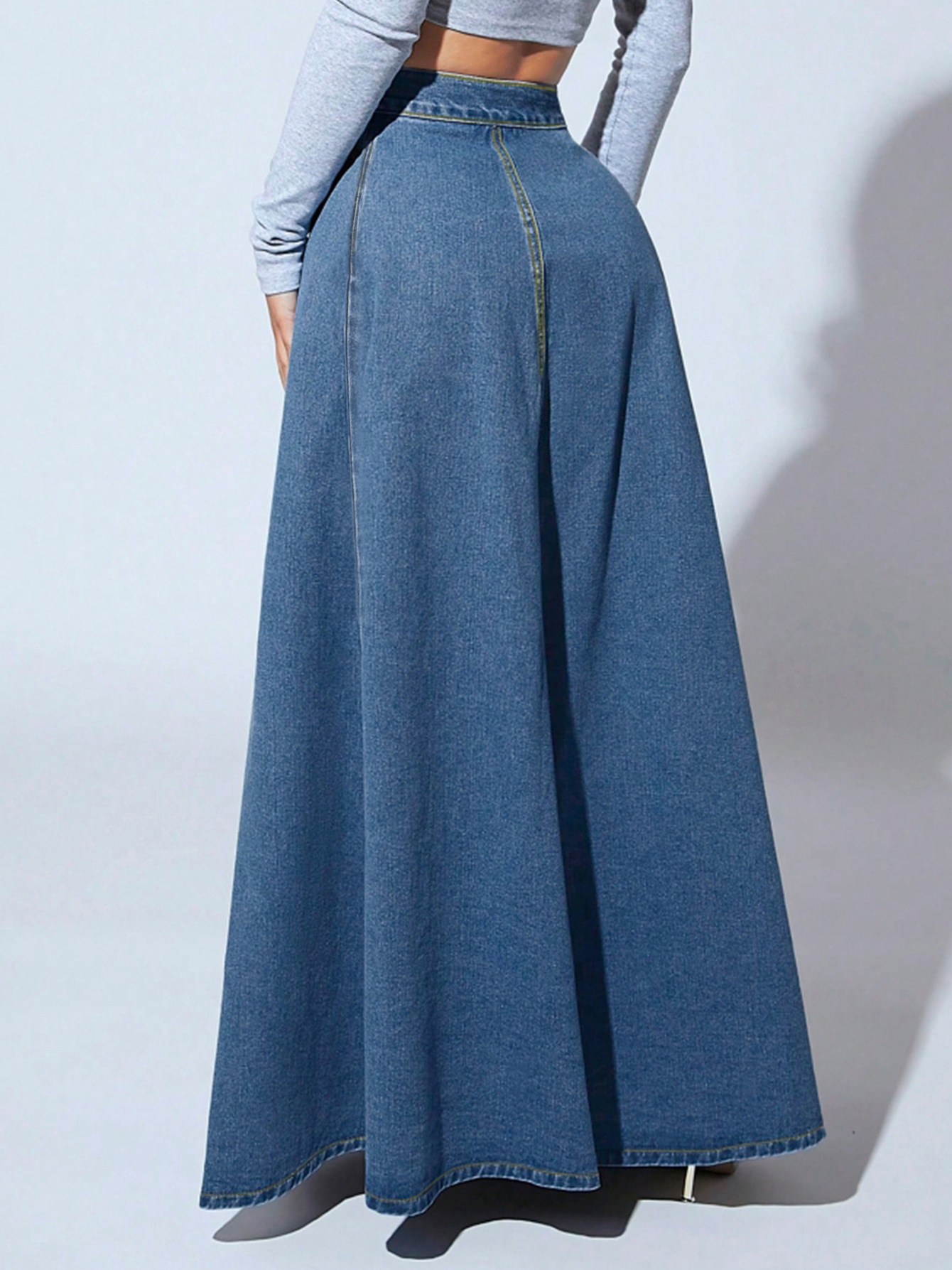 Picture of Cross-Border Export European and American Independent Station Design Single-Breasted Denim Skirt for Women Retro Style Large Hem A-Line Skirt
