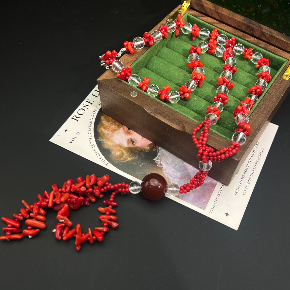 Picture of Red Coral Agate White Crystal Necklace Vintage vintage Elegant High-end Handmade Long Woolen Chain for Women