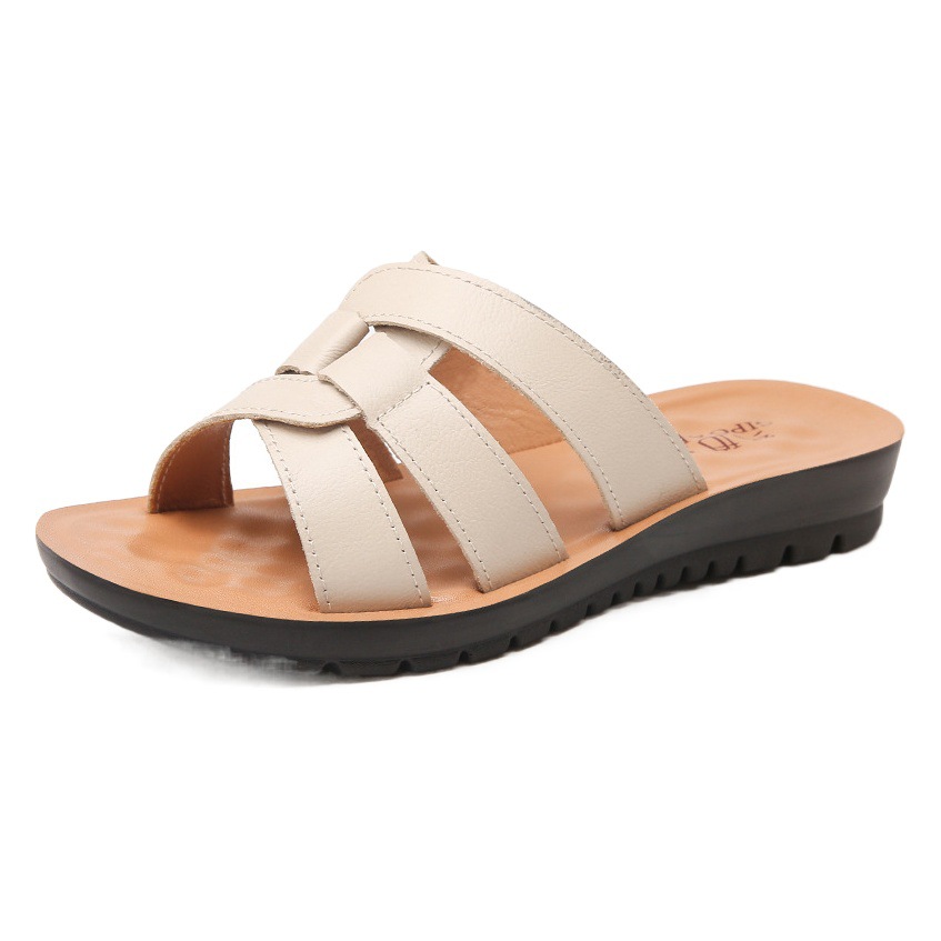Mom's Slippers, Summer 2025 New Model, Middle-Aged Women's Outdoor Wear, Soft-Soled Non-Slip Genuine Leather Sandals for Elderly Women