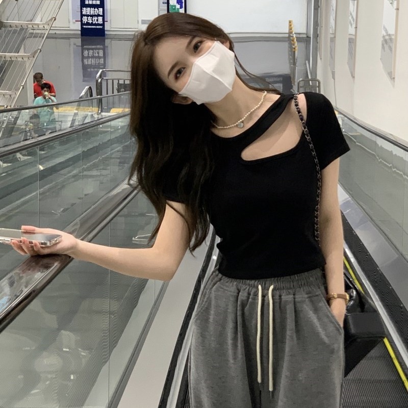 2025 New Summer Pure Lust Style Design Cut Out Slim Short Bottoming Shirt Short-Sleeved T-Shirt Women's Export Wholesale