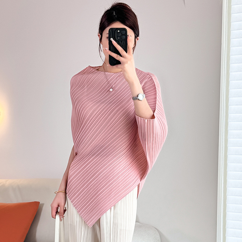 Picture of Miyake Fashion Slim Design 2025 Pleated Round Neck Tie Waist Short-Sleeved Top Solid Color Loose Shirt for Women