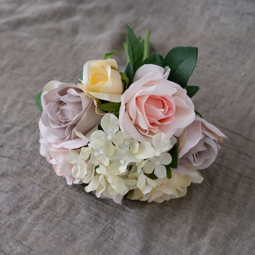 Picture of Factory sales rose color flowers wholesale home decoration wedding supplies holding flowers bouquet GF12510
