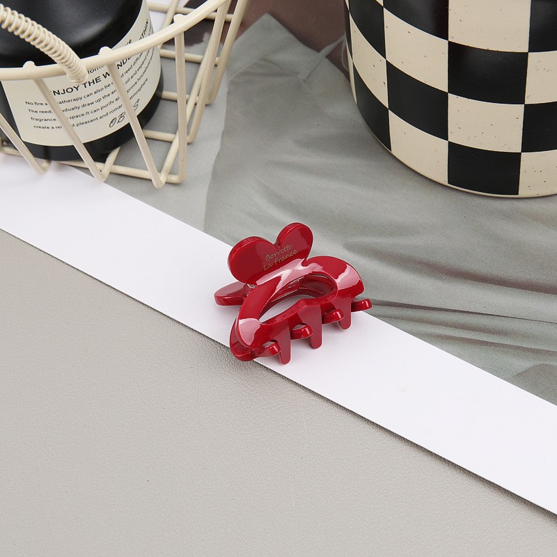 Picture of Tulip Cherry Grab Clip Premium 2024 New Maillard Grab Clip Cute Dalmatian Shark Clip Hair Accessories