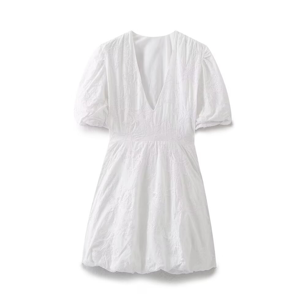 Europe and the United States cross-border women's 2024 summer new women's embroidery fluffy dress short skirt E74084