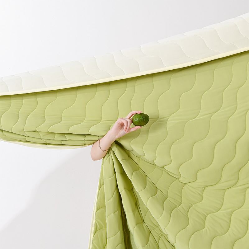 Picture of Super Soft Class a Cool Silk Air-Conditioning Quilt Summer Cool Quilt Single and Double Student Lunch Break Summer Quilt Kidsren's Thin Quilt Washable