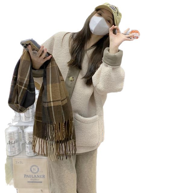 Picture of Hong Kong-style vintage shearling jacket for women, new winter loose casual color-blocking thickened composite suede top trendy