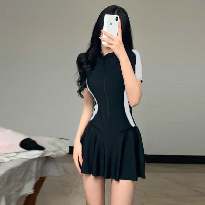 Picture of Swimsuit Women's One-piece Sports Hot Spring Swimsuit Simple Conservative Slim Slim Dress Vacation Swimwear Wholesale